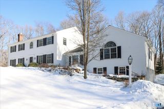 17 Tall Oaks Road, Wilton, CT 06897