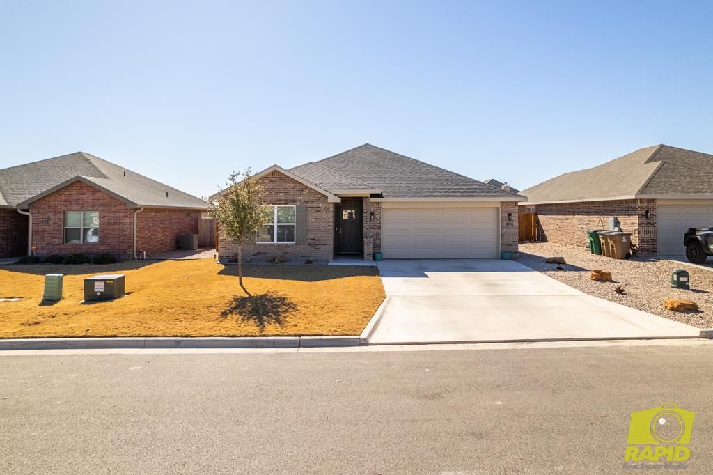 Image 1 of property listing at 3137 Cedarhill Dr, San Angelo, TX 76904