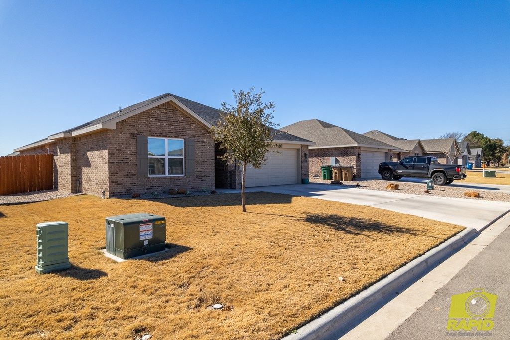Image 3 of property listing at 3137 Cedarhill Dr, San Angelo, TX 76904