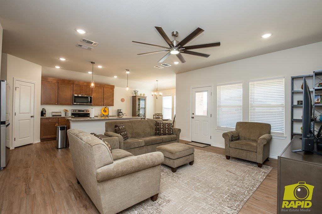 Image 5 of property listing at 3137 Cedarhill Dr, San Angelo, TX 76904