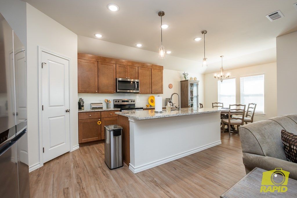 Image 9 of property listing at 3137 Cedarhill Dr, San Angelo, TX 76904