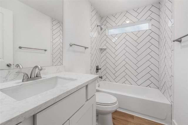 1220 E 33rd Street, Houston, TX 77022