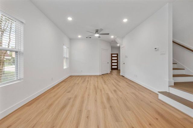 1220 E 33rd Street, Houston, TX 77022