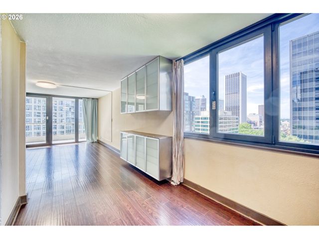 255 Sw HARRISON St 11D, Portland, OR 97201