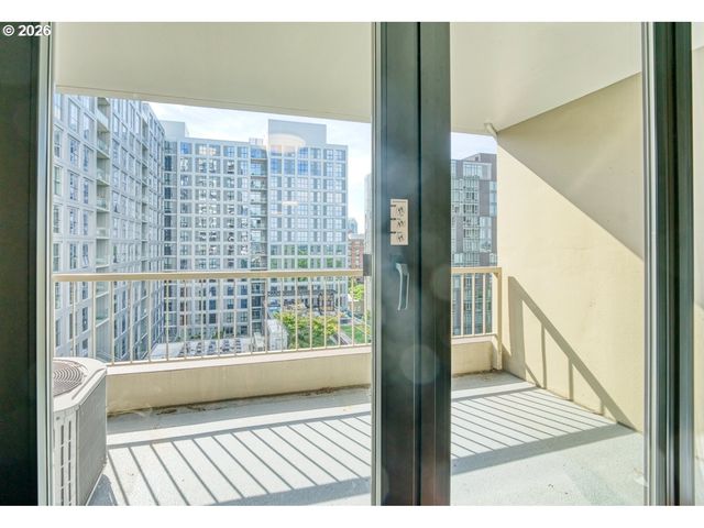 255 Sw HARRISON St 11D, Portland, OR 97201