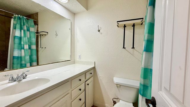 305 E 19th Street, Wolfforth, TX 79382