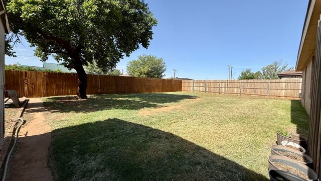 305 E 19th Street, Wolfforth, TX 79382