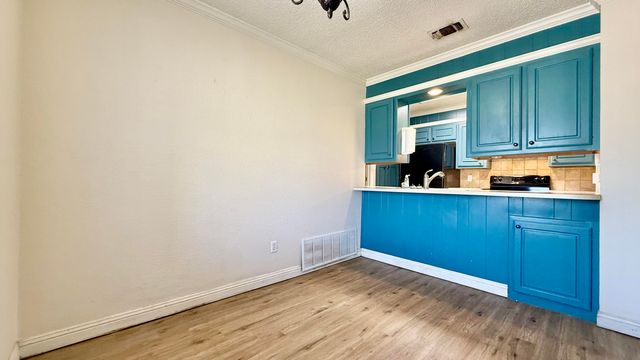 305 E 19th Street, Wolfforth, TX 79382