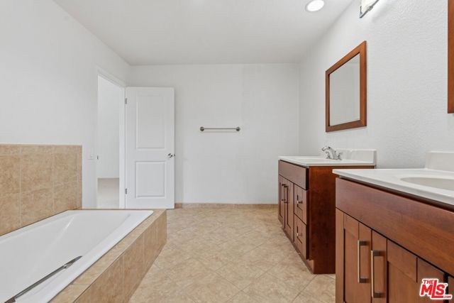 17265 Avenida De La Herradura, Pacific Palisades (los Angeles), CA 90272