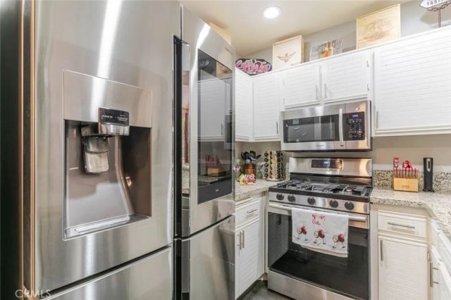 24145 Del Monte Drive 319, Valencia, CA 91355