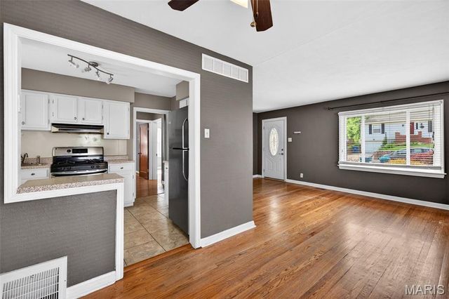 6009 Staely Avenue, St Louis, MO 63123