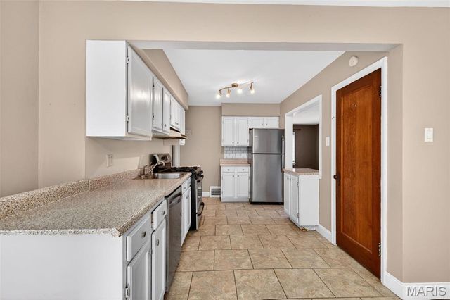 6009 Staely Avenue, St Louis, MO 63123