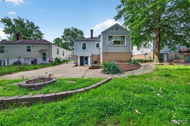 6009 Staely Avenue, St Louis, MO 63123