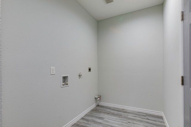 3083 Sunnyvale Street, Dallas, TX 75216