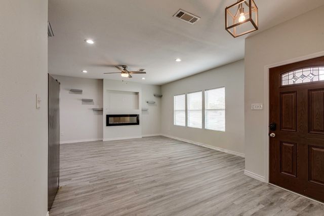 3083 Sunnyvale Street, Dallas, TX 75216