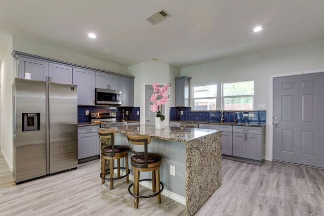 3083 Sunnyvale Street, Dallas, TX 75216