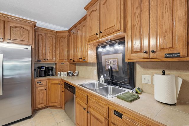 30 Pinnacle Springs Rd, Greenbrier, AR 72058