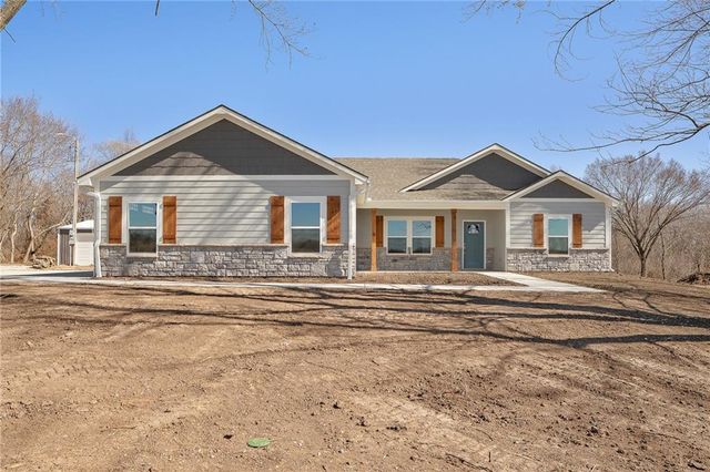 1108 OO Highway, Odessa, MO 64076