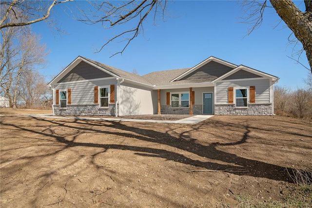 1108 OO Highway, Odessa, MO 64076