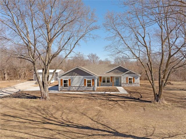 1108 OO Highway, Odessa, MO 64076