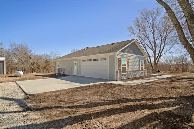 1108 OO Highway, Odessa, MO 64076