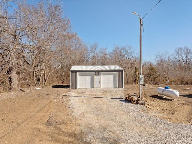 1108 OO Highway, Odessa, MO 64076