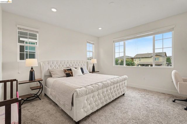 225 Cold Creek Dr, Oakley, CA 94561