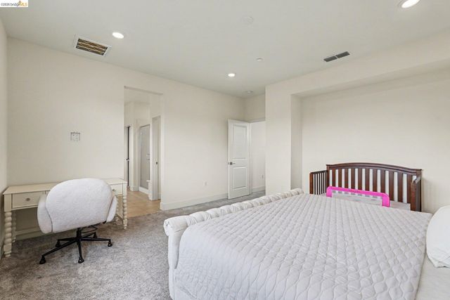 225 Cold Creek Dr, Oakley, CA 94561