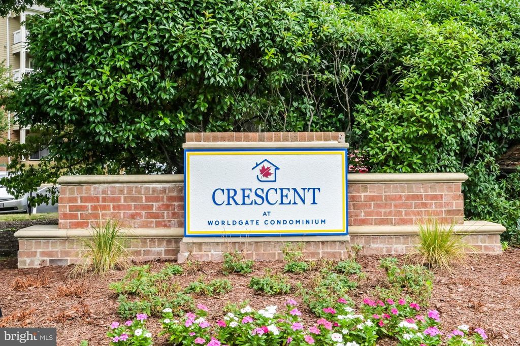 2204 WESTCOURT LN #318, Herndon, VA 20170