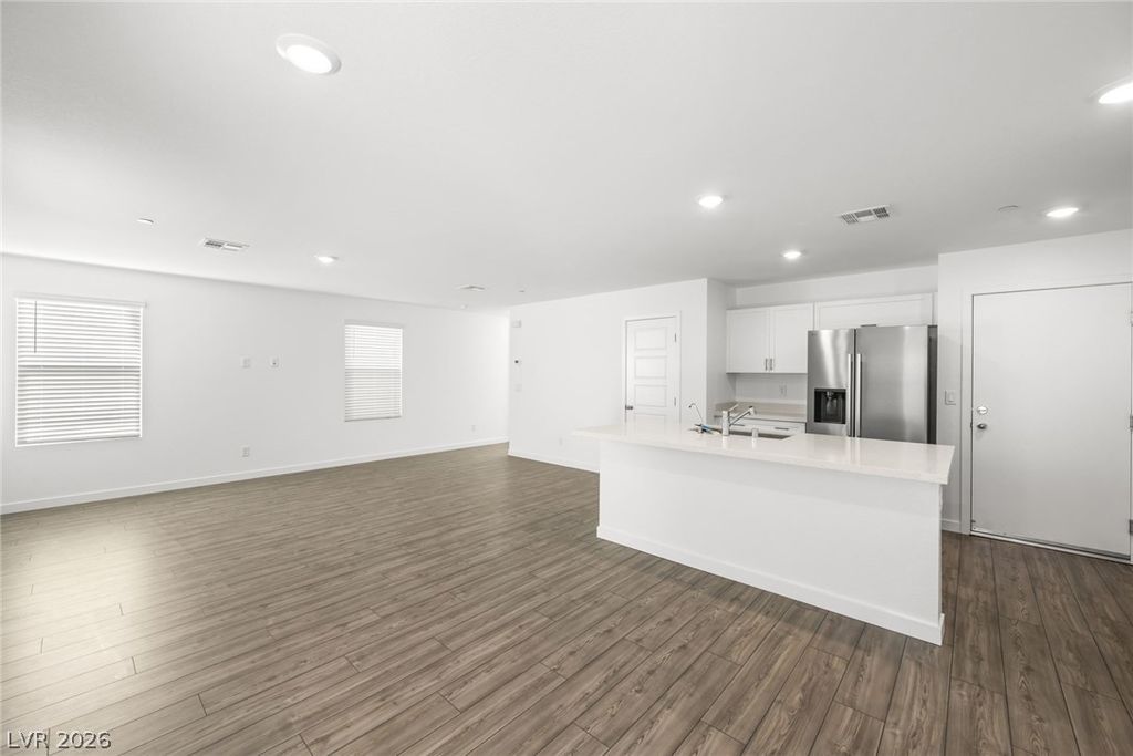 107 Scarhill Track Avenue, Henderson, NV 89011 — photo 4