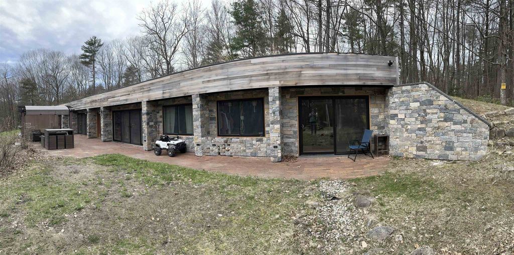 110 Stephen Drive, Goffstown, NH 03045