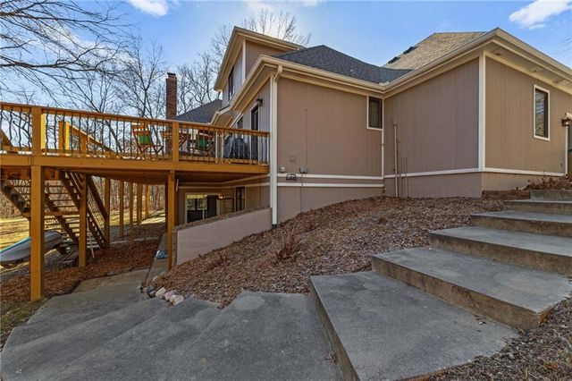 26311 S Westlake Drive, Harrisonville, MO 64701
