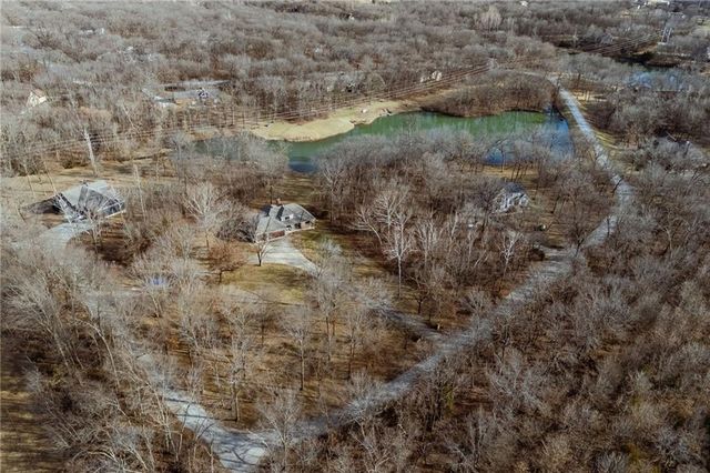 26311 S Westlake Drive, Harrisonville, MO 64701