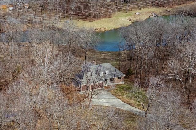 26311 S Westlake Drive, Harrisonville, MO 64701