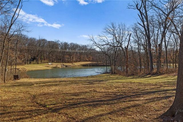 26311 S Westlake Drive, Harrisonville, MO 64701