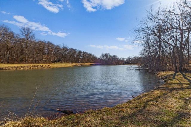 26311 S Westlake Drive, Harrisonville, MO 64701
