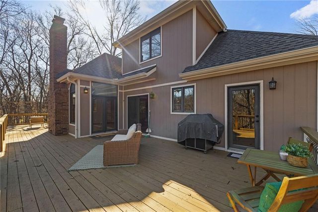 26311 S Westlake Drive, Harrisonville, MO 64701