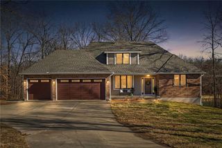 26311 S Westlake Drive, Harrisonville, MO 64701