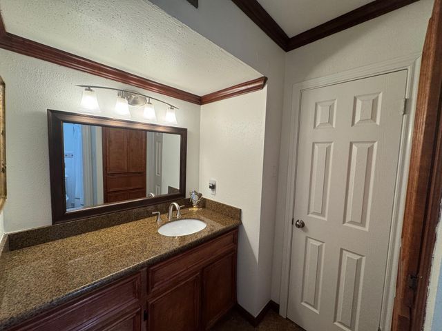 2701 Bellefontaine Street A26, Houston, TX 77025