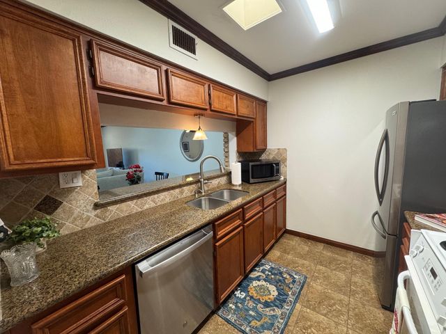 2701 Bellefontaine Street A26, Houston, TX 77025