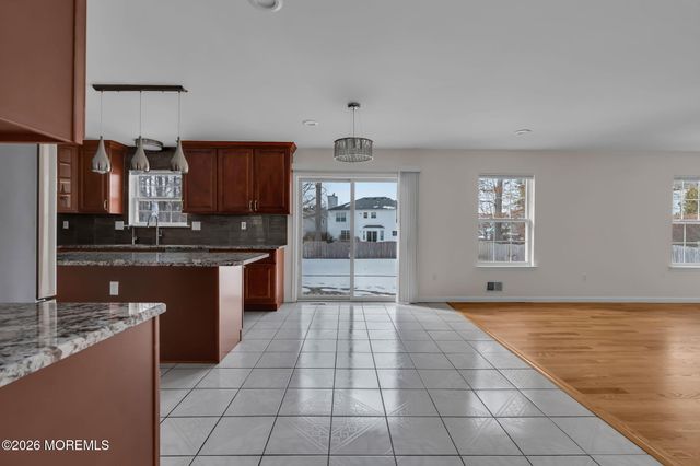 482 Meadowood Road, Jackson, NJ 08527