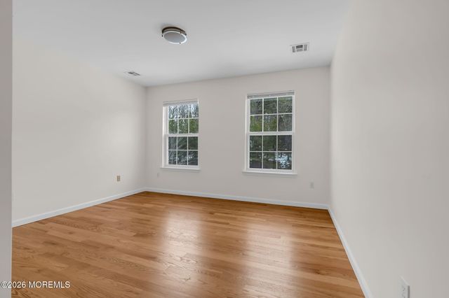 482 Meadowood Road, Jackson, NJ 08527