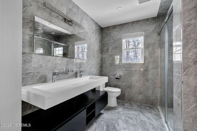 482 Meadowood Road, Jackson, NJ 08527