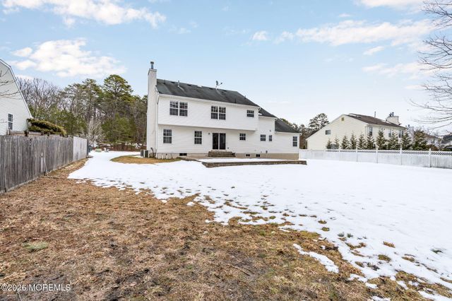 482 Meadowood Road, Jackson, NJ 08527