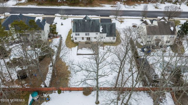 482 Meadowood Road, Jackson, NJ 08527