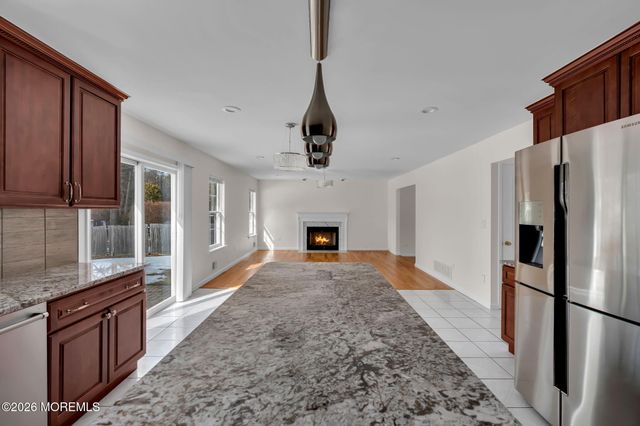 482 Meadowood Road, Jackson, NJ 08527