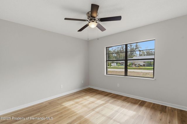 916 River Rapids Avenue, Brandon, FL 33511