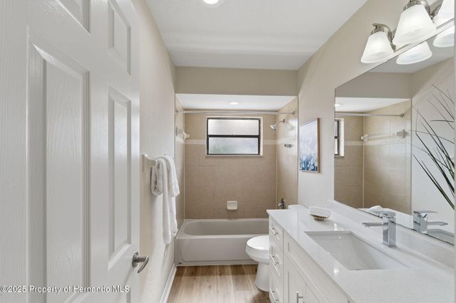 916 River Rapids Avenue, Brandon, FL 33511