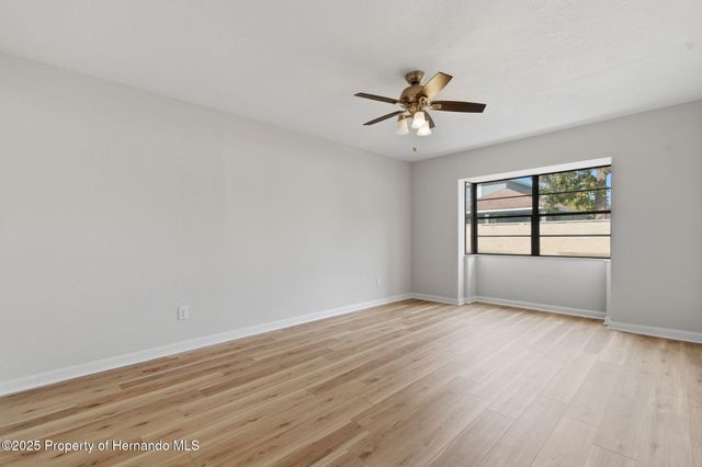 916 River Rapids Avenue, Brandon, FL 33511