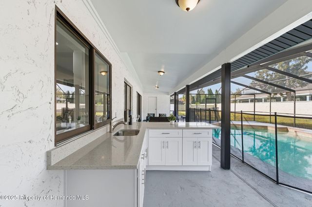 916 River Rapids Avenue, Brandon, FL 33511